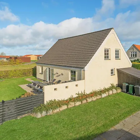 Gorgeous Home In Nysted With Wifi Сasa de vacaciones Nysted