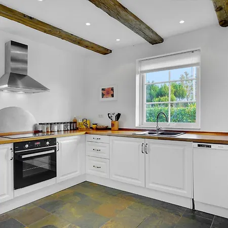 Сasa de vacaciones Gorgeous Home In Nysted With Wifi
