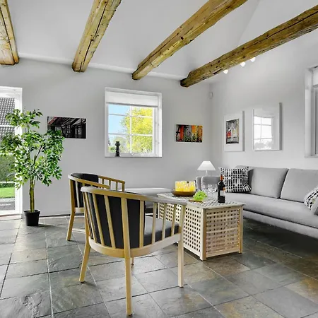 Сasa de vacaciones Gorgeous Home In Nysted With Wifi